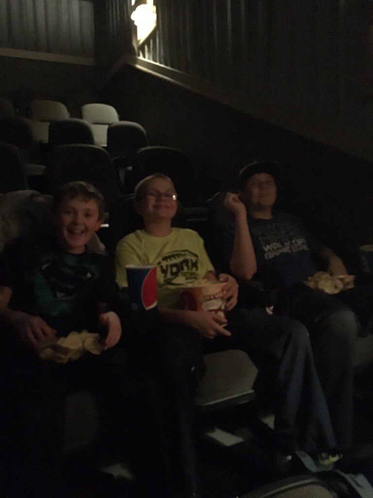 CoachGSnodgrass's tweet photo. Well I may be a giant nerd, but....I'm in the theater waiting to see the opening night of Star Wars! #walkedrightin https://t.co/OJWM6soyqa