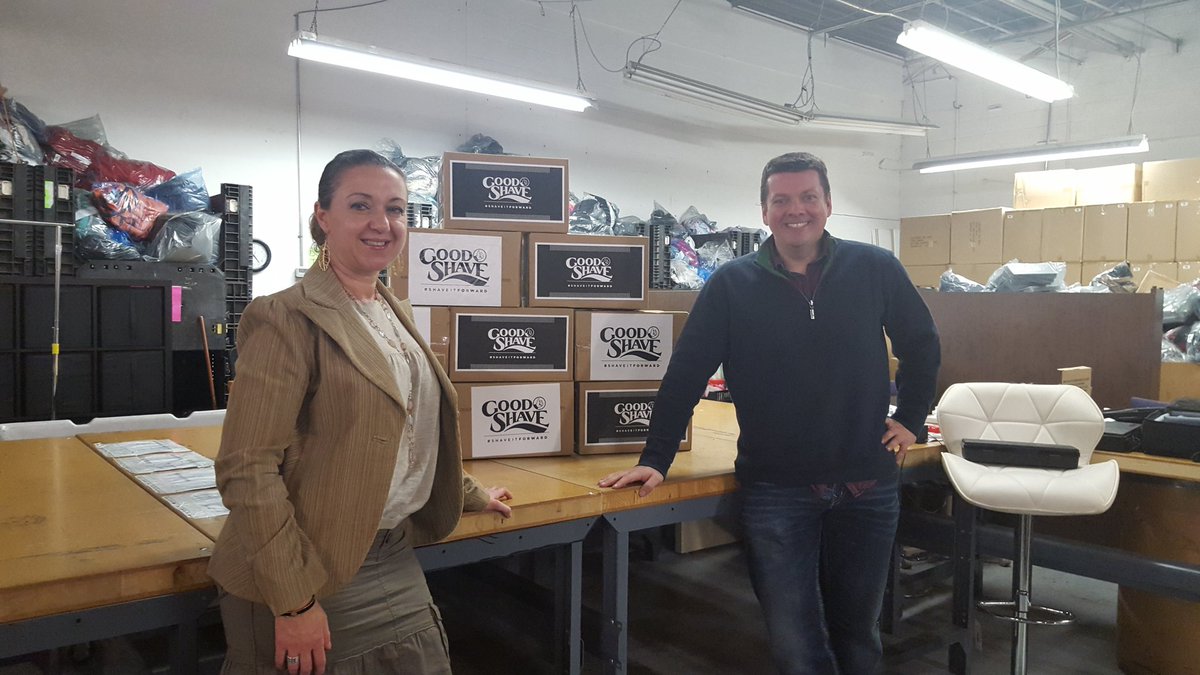 EnzaAllDay's tweet photo. Thx to #goodshave for donating 10000 to #brandsforcanada #razors4shelters #razors4thepoor https://t.co/4Ah97b7qyW