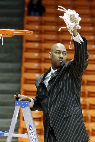 Eagle980's tweet photo. All about @DemonDeacons with The @CoachDManning Show, on now at AM980 the Eagle! @StanCottenWF @WakeForest https://t.co/9sZt6GMYt2