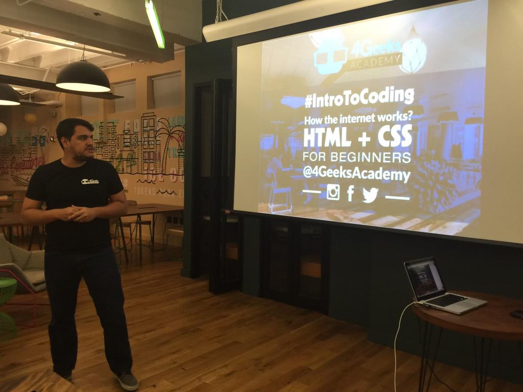 4Geeks's tweet image. #IntroToCoding for Beginners @4GeeksAcademy @facilcloud #Miami #Developers #WorkShop