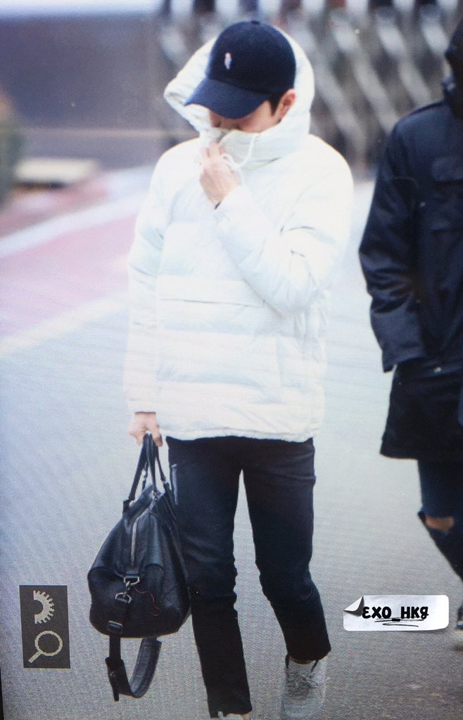 EXO_HKG's tweet photo. 151218 뮤직뱅크 출근 #수호 https://t.co/H1iLmtkvH0