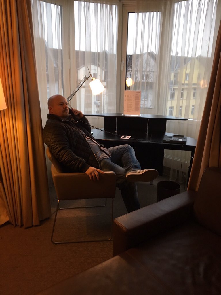 Clementsdaktech's tweet image. Op kantoor 😄😄