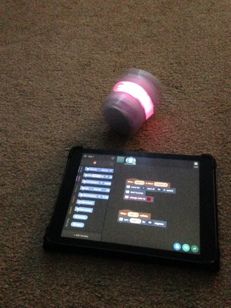 MattWarne's tweet image. Using #Tickle app to programme @Sphero A great addition to our Computing curriculum - complete engagement