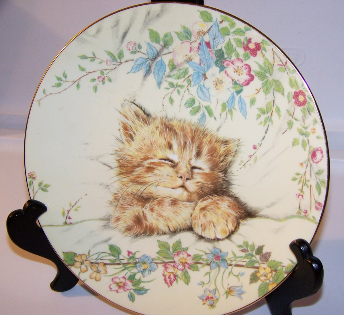 AntiquesAtl's tweet photo. Vintage Cat Nap Bone China Collector Plate, Kitten Classics, Royal Worcest… https://t.co/RiZjstUnx7 #Etsy #CrownWare https://t.co/bm6M1dVElM