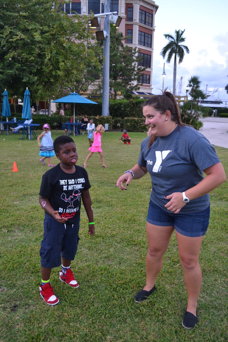 PrimeTimePBC's tweet photo. Prime Time's favorite #afterschoolmoment in 2015 was at our #LightsAfterschool2015 event. #loa2015 https://t.co/ksAaAHeLw7