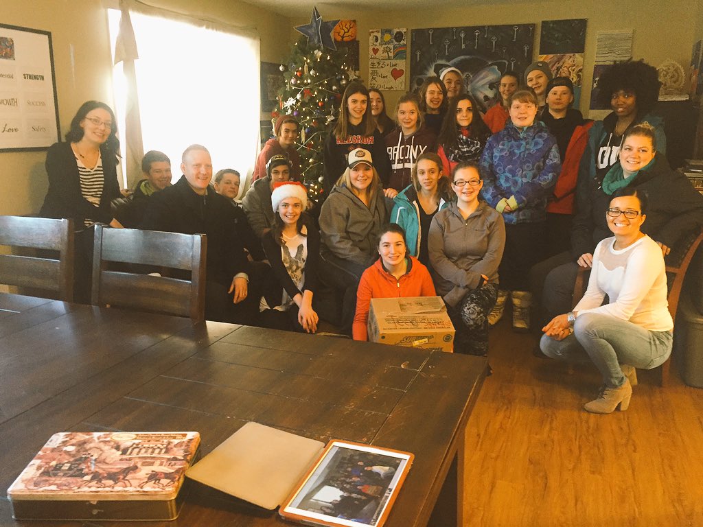 ShawnGrassroots's tweet photo. @StMarysSexsmith on route delivering presents. #gpcsd #socialjustice #blessed #merrychristmas https://t.co/Dma3hWm93V