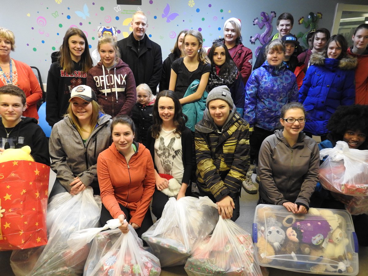 GPCSD's tweet photo. @StMarysSexsmith Social Justice Club brought donated toys to the QEII Hospital today! #gpcsd https://t.co/IDJ3ZHo9Gn