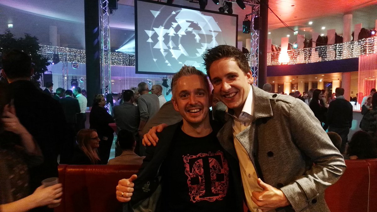 Der_Olk's tweet photo. #telekomwall https://t.co/8vANmOJKfq