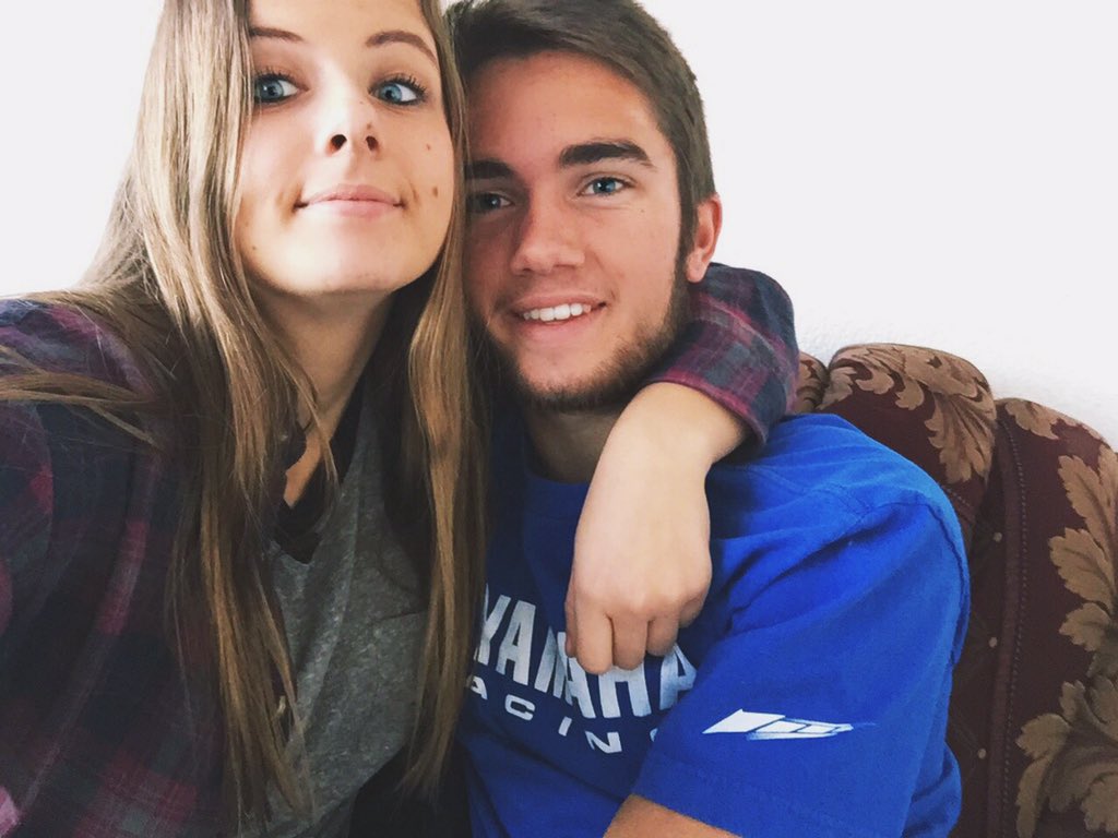 alex_dinsmore_'s tweet photo. thanks for putting up with me for 7 months!!! :) https://t.co/w4QC7cuF6h