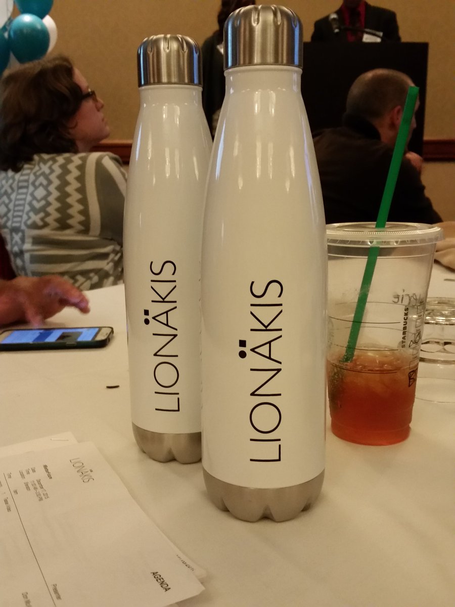 ReDesign1106's tweet photo. #imthirsty #ineedtowinoneofthese #lovetheswag @Lionakis #betterfuture2015 https://t.co/QIENwuE5tB