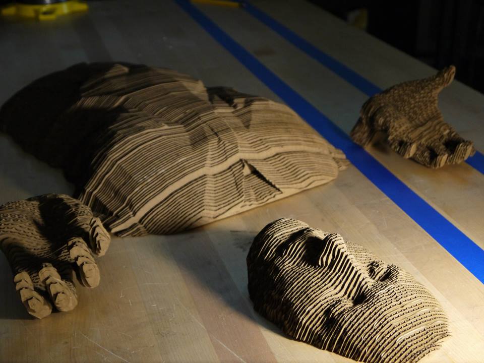 ejakepuzycki's tweet image. A #makerproject throwback in honor of #TheForceAwakens. #HanSolo in #Carbonite or #Cardboard?