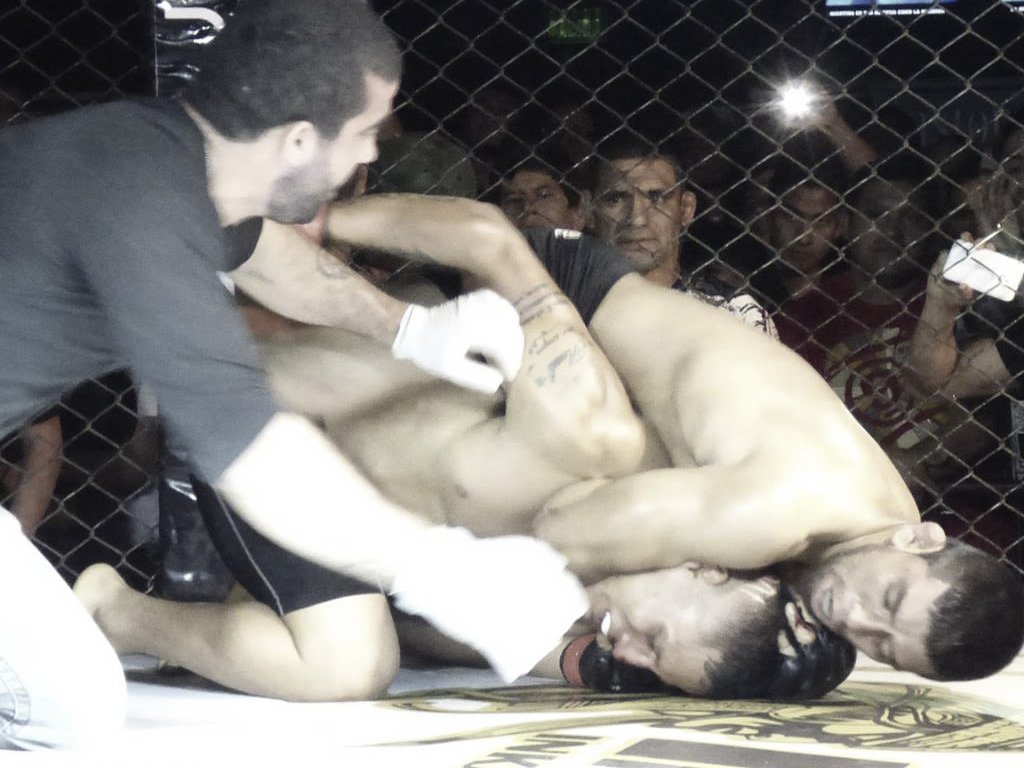 aliancismo_'s tweet photo. ¡Increíble! Mira las impactantes imágenes del #InkaFC, el evento de MMA peruano. https://t.co/yOvhCSq21I https://t.co/Jh9jwfERzb