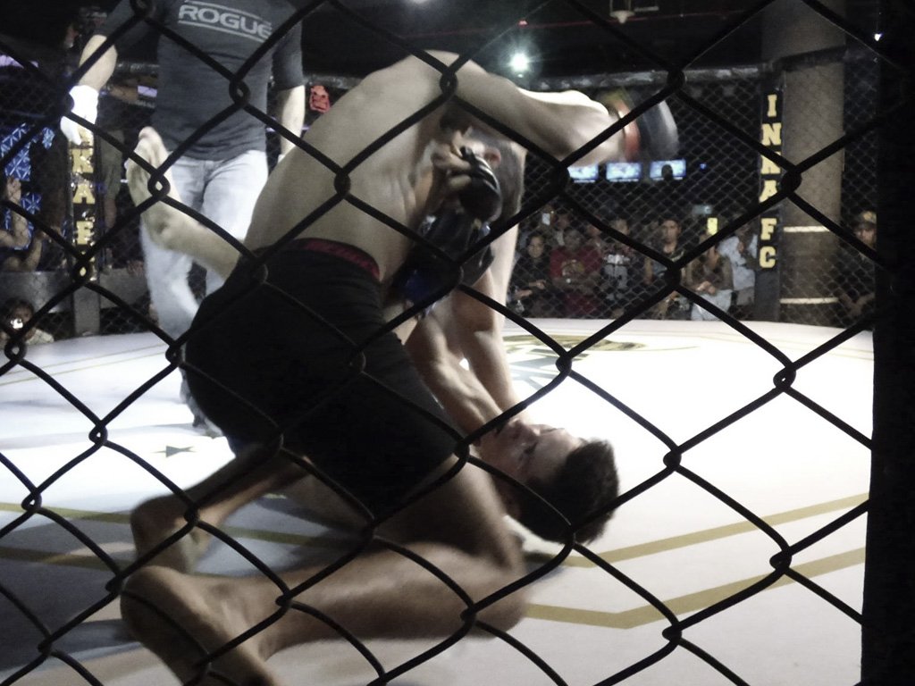 aliancismo_'s tweet photo. ¡Increíble! Mira las impactantes imágenes del #InkaFC, el evento de MMA peruano. https://t.co/yOvhCSq21I https://t.co/Jh9jwfERzb