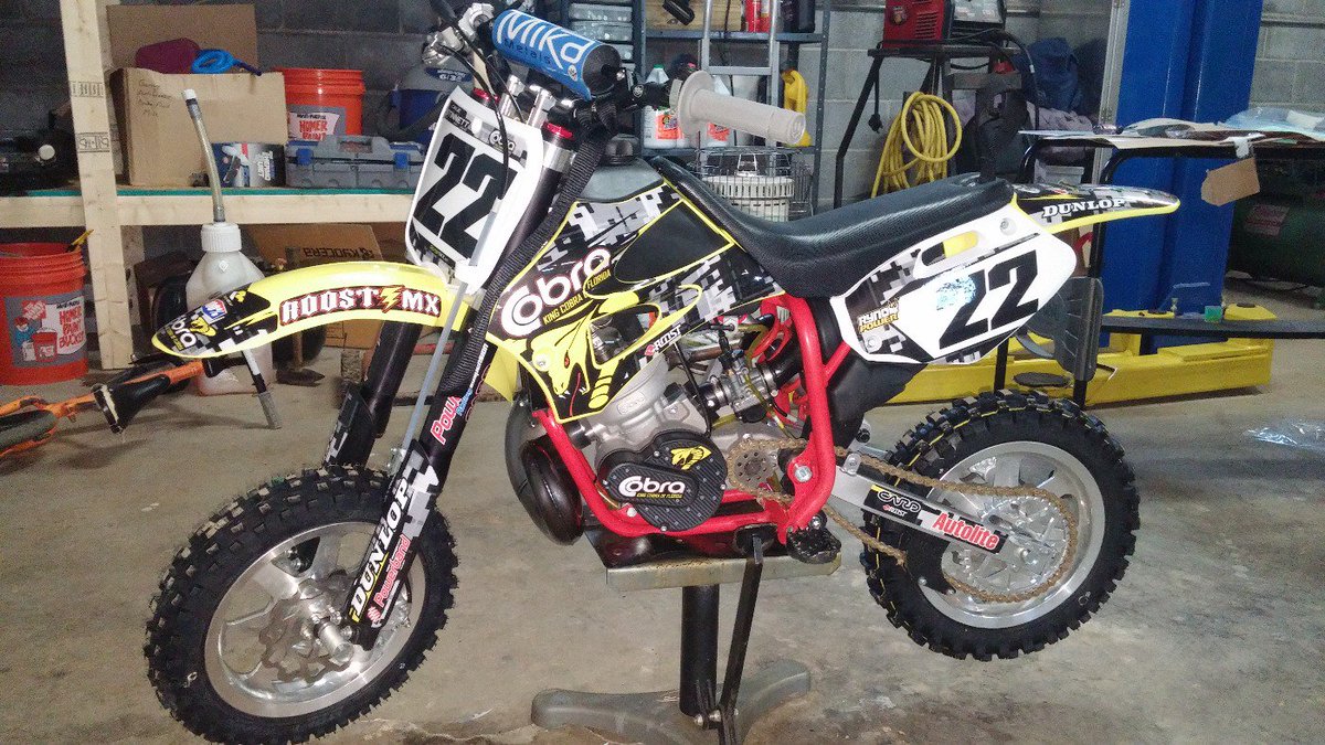 CaleJames22's tweet photo. Sick new graphics! Thanks to @KingCobraOfFlor @MikaMetalsUsa @RideDunlop @DT1AirFilterUSA @CycleGear #mikaMOB https://t.co/MTvxoXHwRl