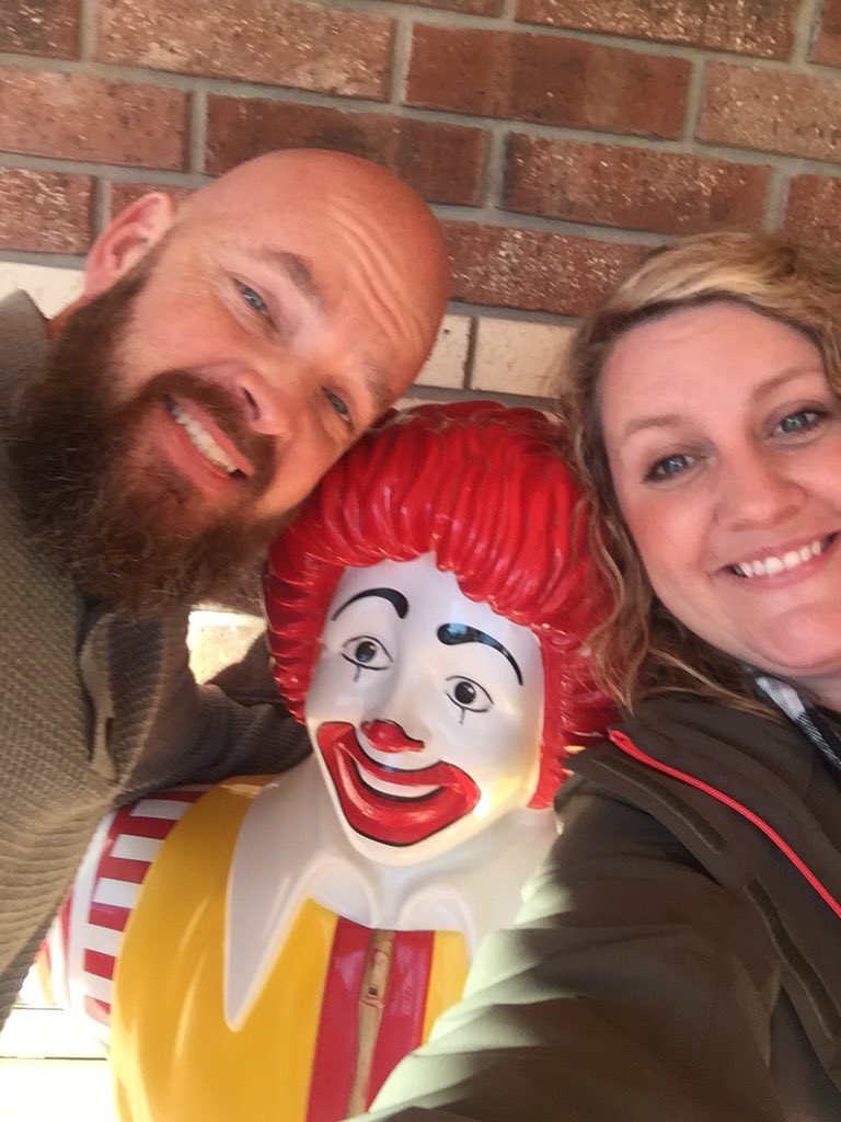HC_ElReno's tweet photo. #Ronaldmcdonaldselfie #volunteershenanigans @MrVenardACT https://t.co/8HRs50D7Ce