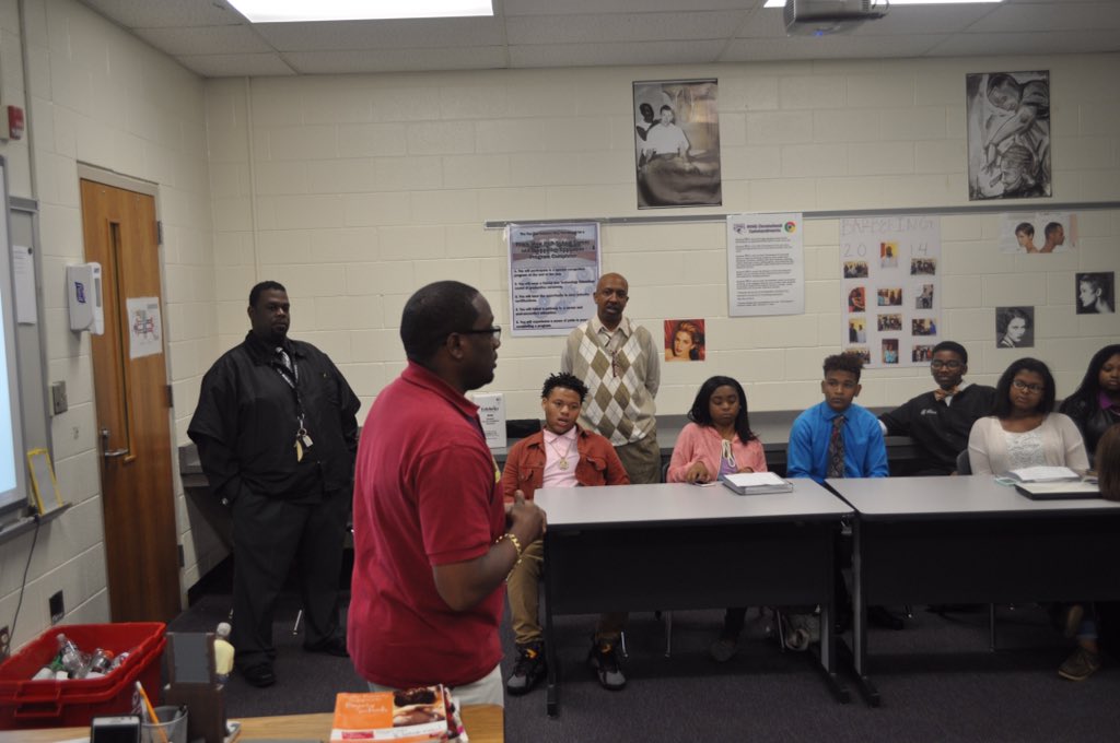 RV_Barbering's tweet photo. Instructors from Allendale, Hayward, and Fairfied  Career Centers visit RV Master Hair Care Class @DrFoxworth @rvhs https://t.co/yk0Dn8PAmU