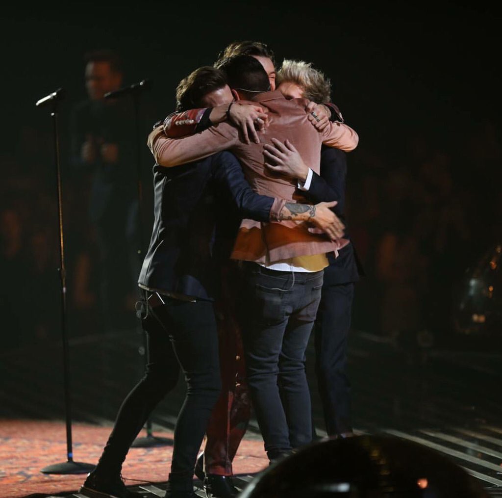 tessab1018's tweet photo. #OneDirectionBreak https://t.co/loc9u03YoO