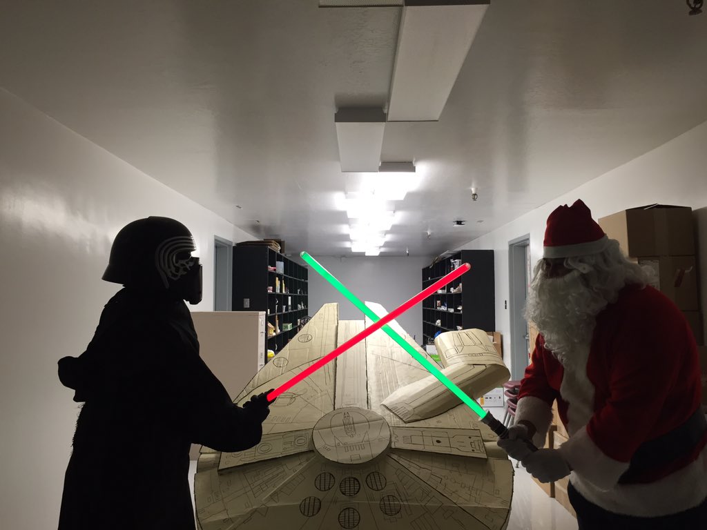 derekpadilla's tweet photo. @the_rowbs #santaderek #mustbefinals #teacherinspiration https://t.co/nKr0ne2HcQ