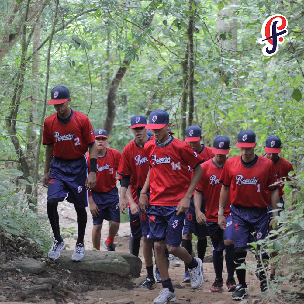 prospectoscf's tweet photo. Esto es parte del entrenamiento que realizamos en nuestra academia #prospectoscf https://t.co/RqLXyG5KuV