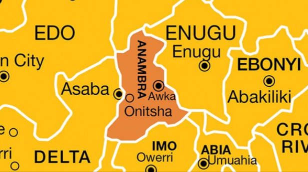 thecableng's tweet photo. Soldiers ‘kill 5 #Biafra campaigners’ in Onitsha | TheCable https://t.co/8f3dlLPBO6 https://t.co/kbPiXJkSdy
