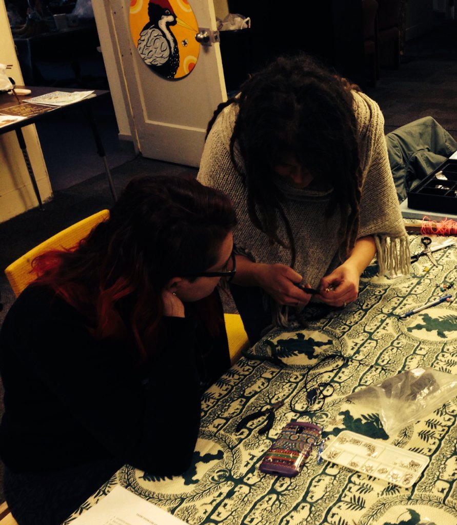 WillardAltHS's tweet photo. Thanks Toni_Seibert #TheCrystalLimit for jewelry workshop @WillardAltHS #Flagship https://t.co/PH0dLuBfid