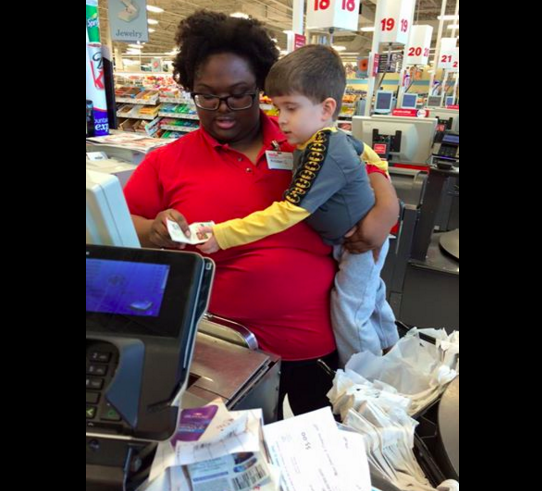 BuzzFeed's tweet photo. A cashier’s compassionate gesture for a stranger is going viral https://t.co/XawytIIFlK https://t.co/nKFdcZOBS4