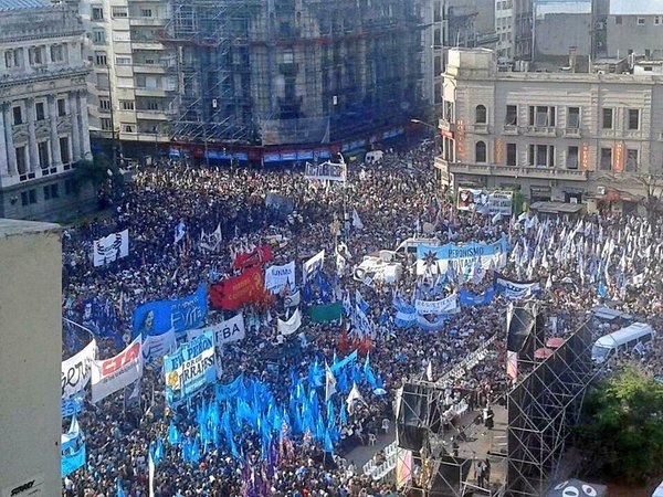 NicoTomassini's tweet photo. Lo q los medios no te muestran #Ahora https://t.co/GJxMCF51uq