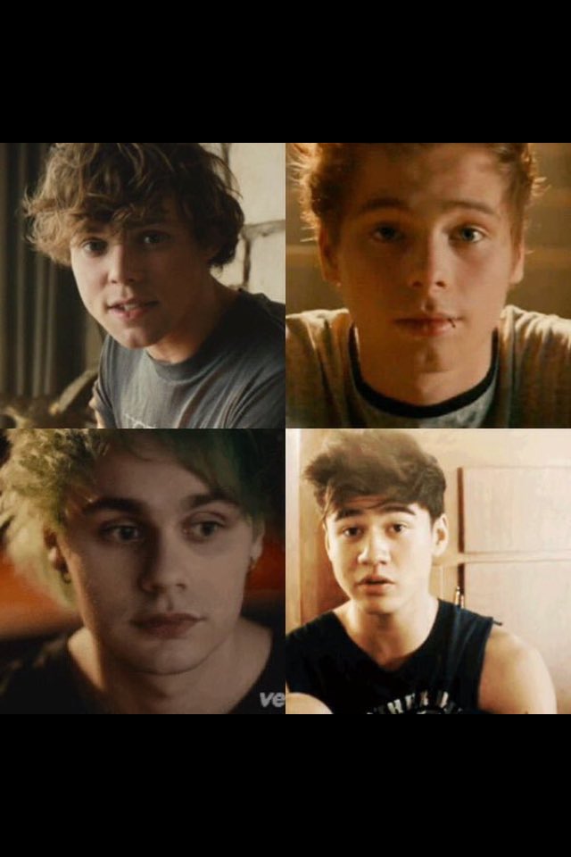 Mrs_5sos_'s tweet photo. #JetBlackHeartMusicVideo sono una fontana 😭 https://t.co/qC5k4jGRBA