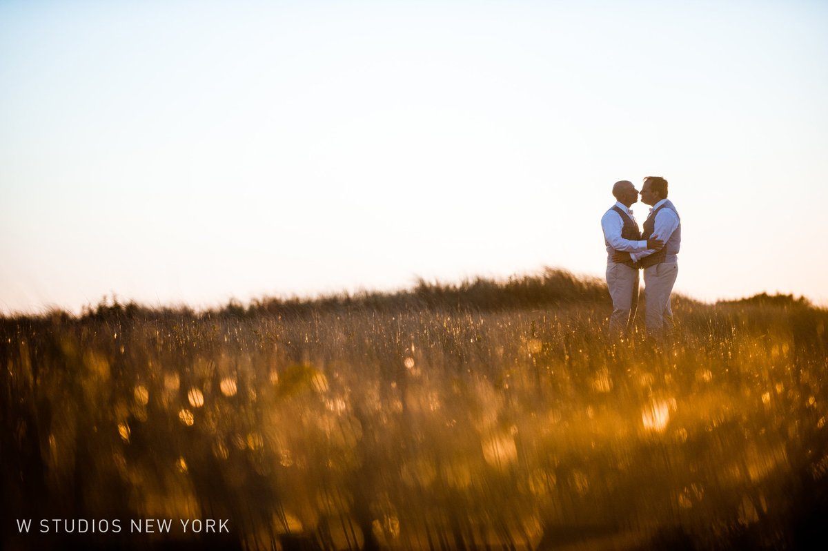 Jonathan &amp; Ed's #hamptonwedding is on the blog! bit.ly/1MjW5Cw #hamptons #hamptonswedding #oceanblue