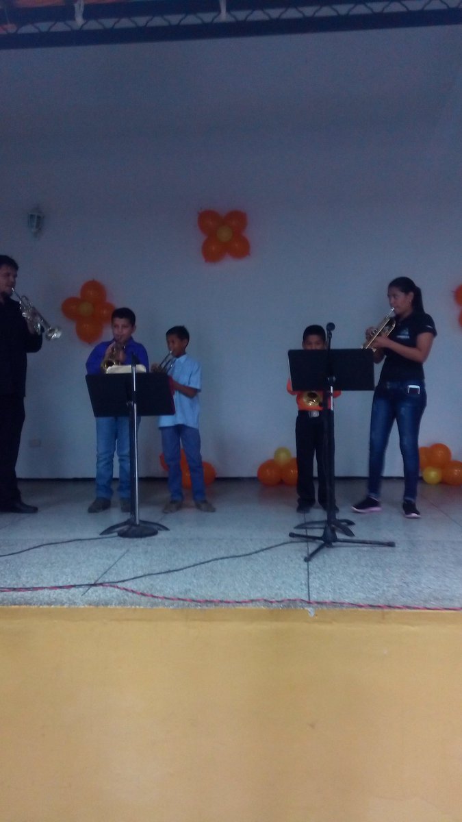 SistemStBarbara's tweet photo. ElSistemaEnNavidad @SistPun @elsistema @SistemBoqueron @SistMon https://t.co/edurxEeBZp