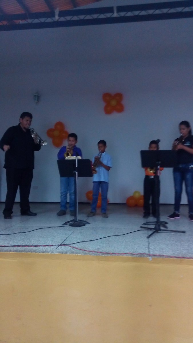 SistemStBarbara's tweet photo. ElSistemaEnNavidad @SistPun @elsistema @SistemBoqueron @SistMon https://t.co/edurxEeBZp