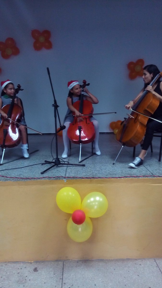 SistemStBarbara's tweet photo. #ElSistemaEnNavidad @SistPun @elsistema @SistemBoqueron @SistMon https://t.co/7IGD9X63Nl