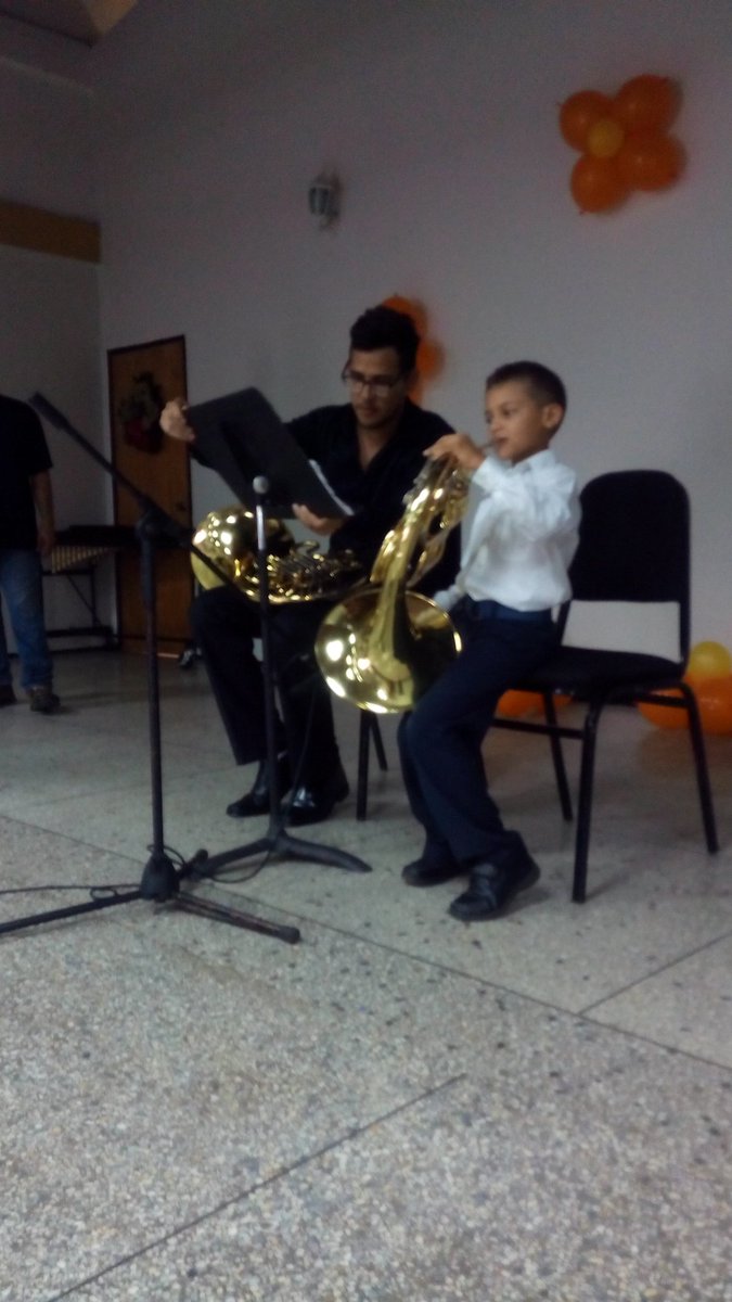 SistemStBarbara's tweet photo. ElSistemaEnNavidad @SistPun @elsistema @SistemBoqueron @SistMon https://t.co/VT9c3MXu1F
