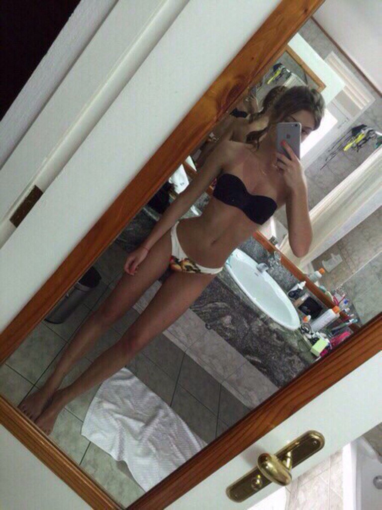 khameraki's tweet photo. #thinspo https://t.co/dFiJbcjgtg