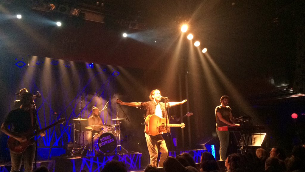BroemMusic's tweet photo. Anoche se lió bien gorda en la Apolo. Y yo estuve ahí para verlo. Hasta siempre #BongoBotrako https://t.co/6a3sHauFLx