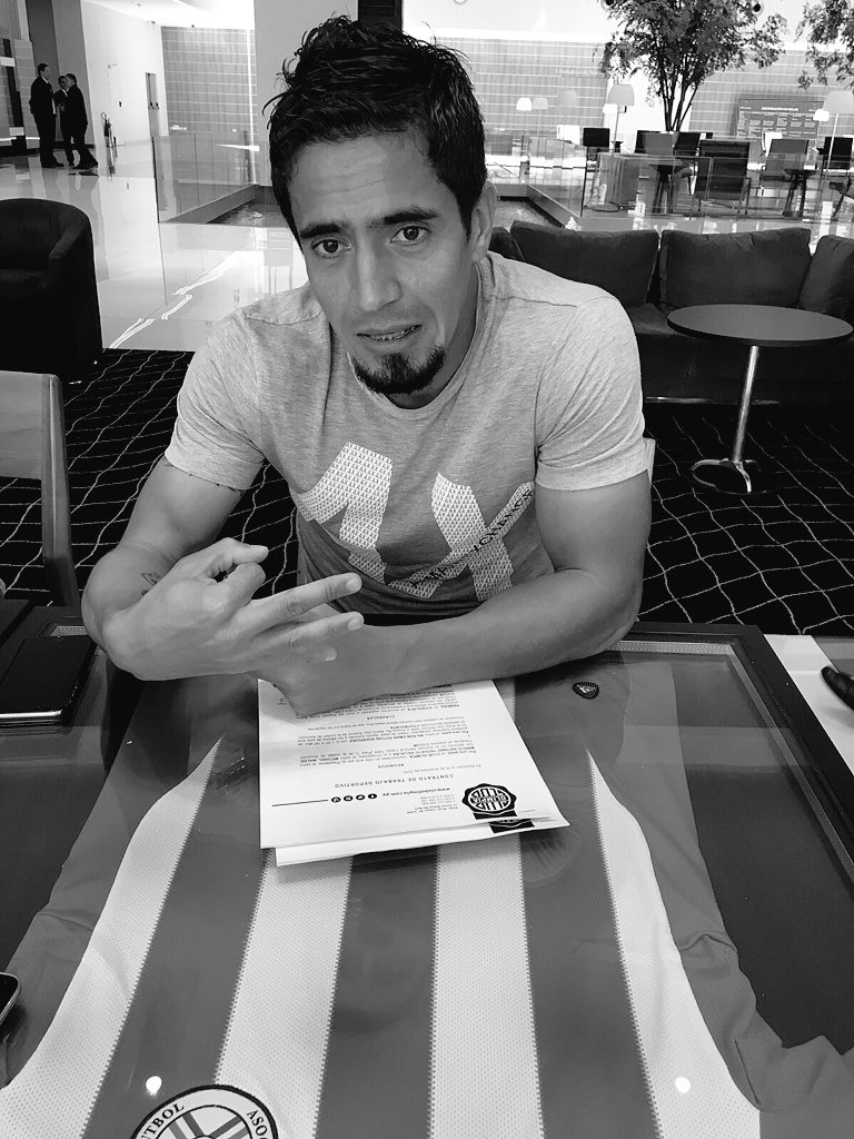 elClubOlimpia's tweet photo. ¡Wilson Pittoni es nuevo jugador del Club #Olimpia! #EstoEsOlimpia2016 https://t.co/YhSnoeqnhm