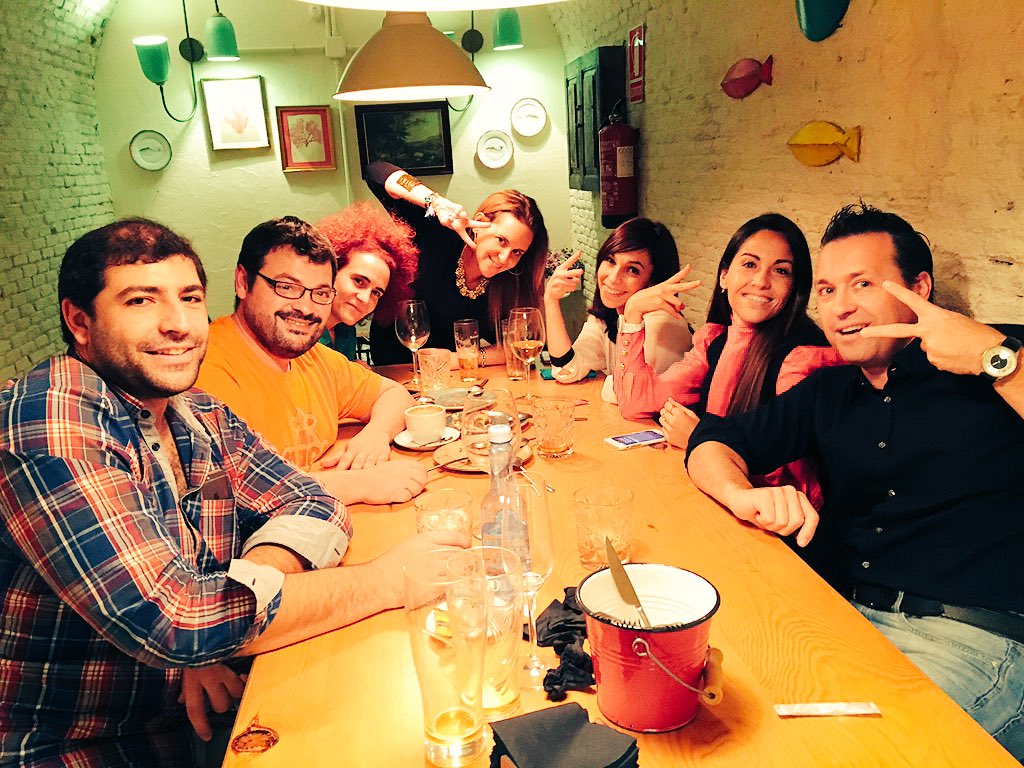 lopezcasas's tweet photo. En @valordeley las cenas de empresa son otra cosa #OrujoOrujo https://t.co/wZXAWMp6Un