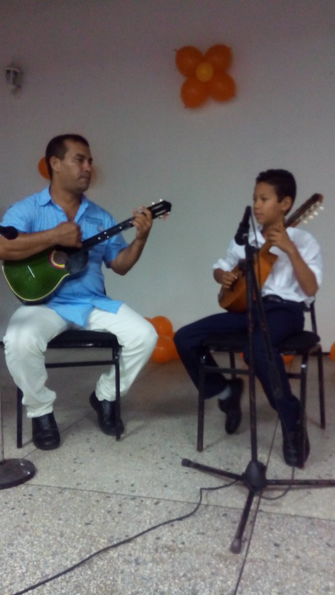 SistemStBarbara's tweet photo. #ElSistemaEnNavidad @SistPun @elsistema @SistemBoqueron @SistMon https://t.co/UJAu2ilEd4