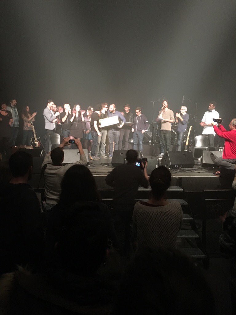 LauraBataille's tweet photo. [#Musique] Bravo @JahenOarsman qui remporte #lampli 2015 ! #CaenPower #Caen 😎👍🏻 v/@OuestFrance https://t.co/C4l0huV7Mm