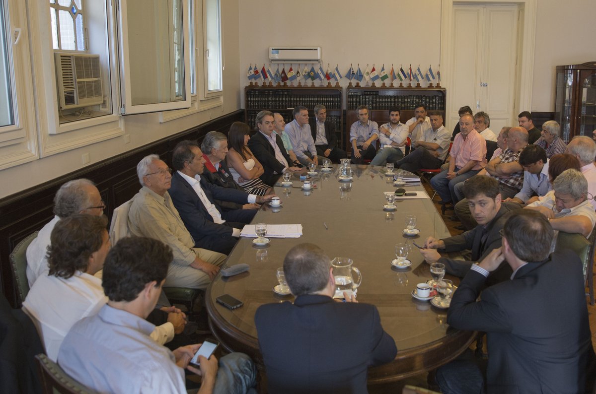 Coherentemente con lo que planteamos durante la campaña, hoy nos reunimos con un espíritu de unidad