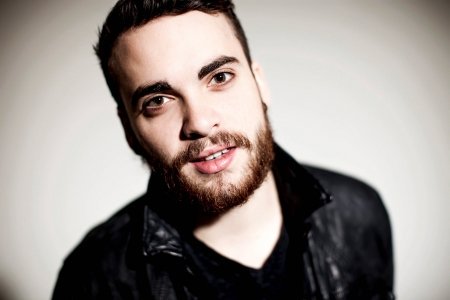 Happy 26th birthday to Taylor York! 