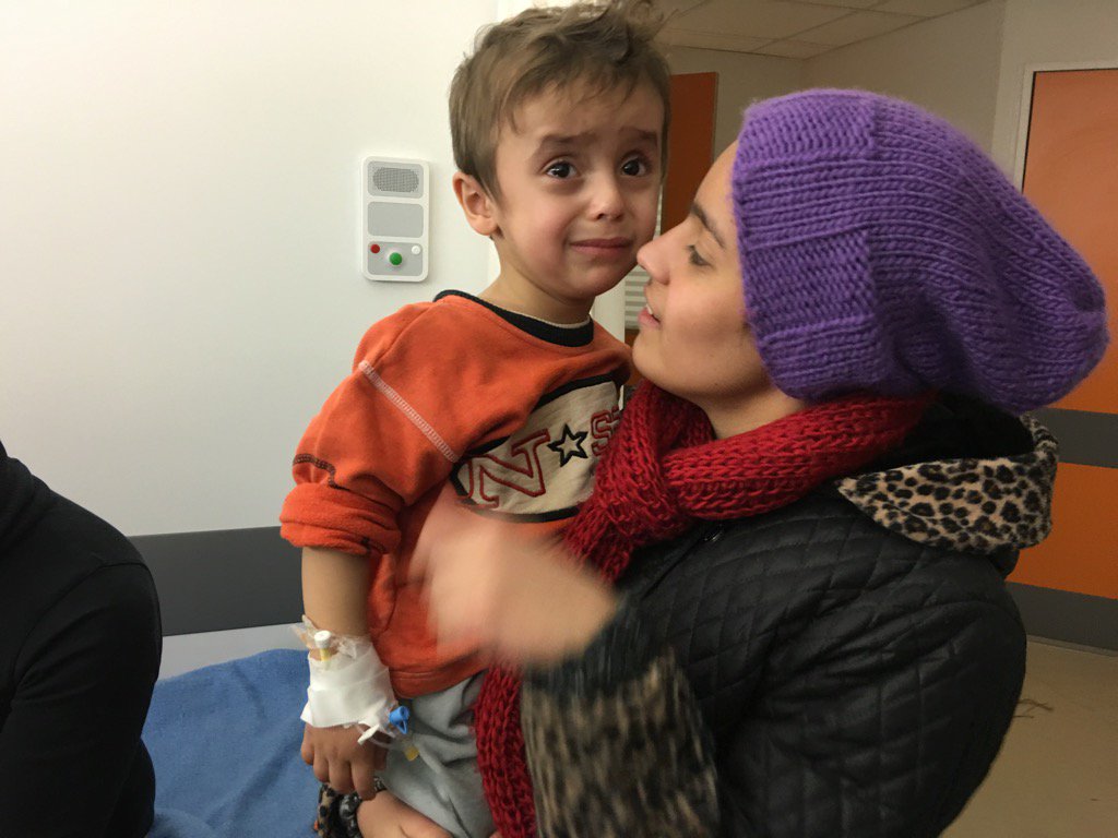 bouckap's tweet photo. Family reunited with little brother who nearly drowned in ship sinking off Lesbos Wed, boy still very traumatised. https://t.co/fNQTVTkpog