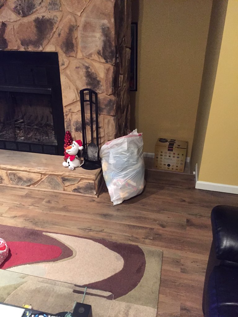 peteyd82's tweet photo. This is my wife NOT leaving the garbage in the living room... #SheNEVERdoes https://t.co/3JKDVOU7et