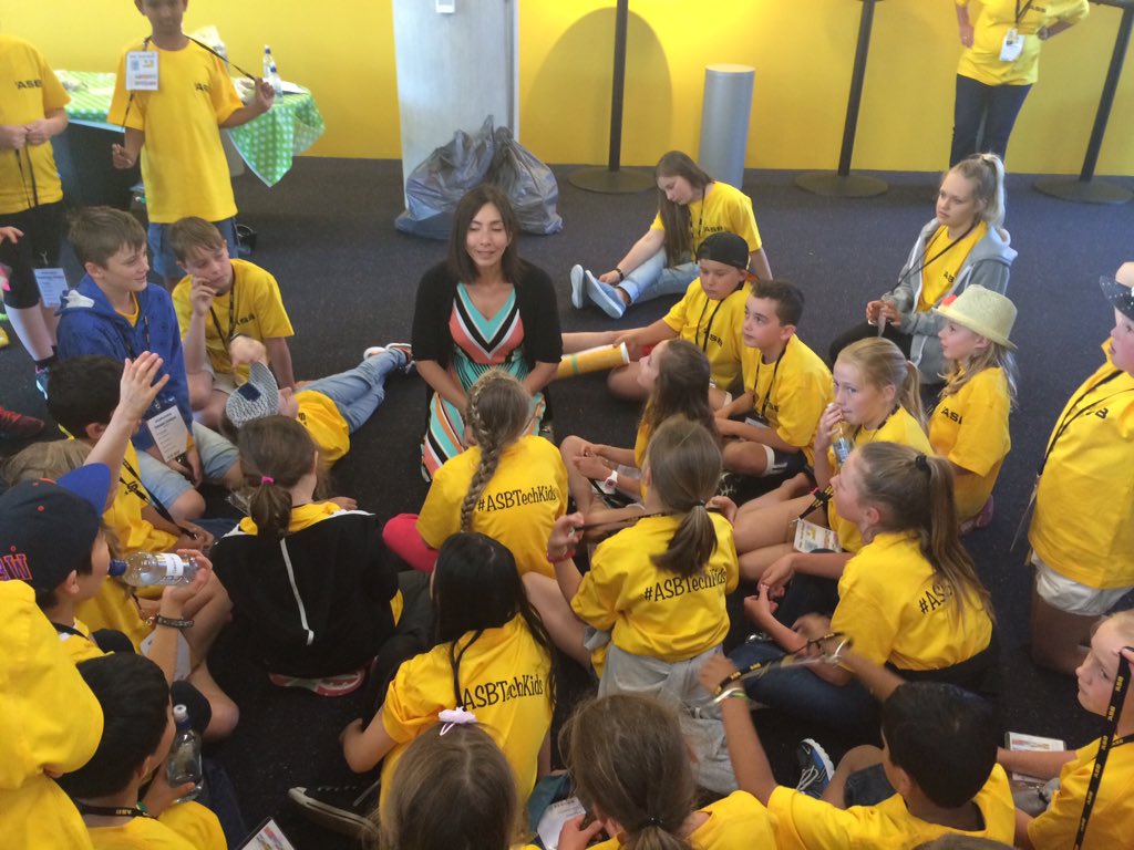 AnnaBru's tweet photo. It's Nano Girl! @medickinson @ASBBank #ASBTechKids https://t.co/jXZgOz4ZZ7