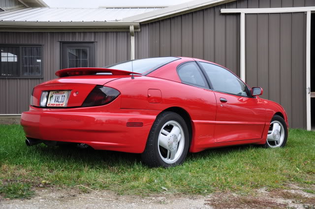 ForeverPontiac's tweet photo. #GarageGrabThursday this week is Valid's Sunfire!

For more information or to add your own: https://t.co/tMTtPKTTny https://t.co/9udfb3bAnw