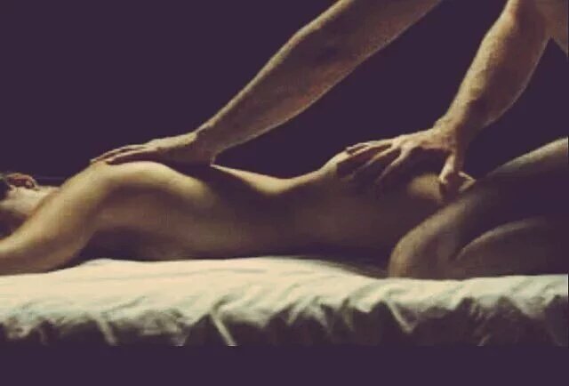 من فيه جاد يبي مساج في بريده الان يجي خاص 
اتمنى يجي الجاد بس 
#سالب_القصيم 
#مبادل_بوث_سالب_ 
#مبادل_القصيم