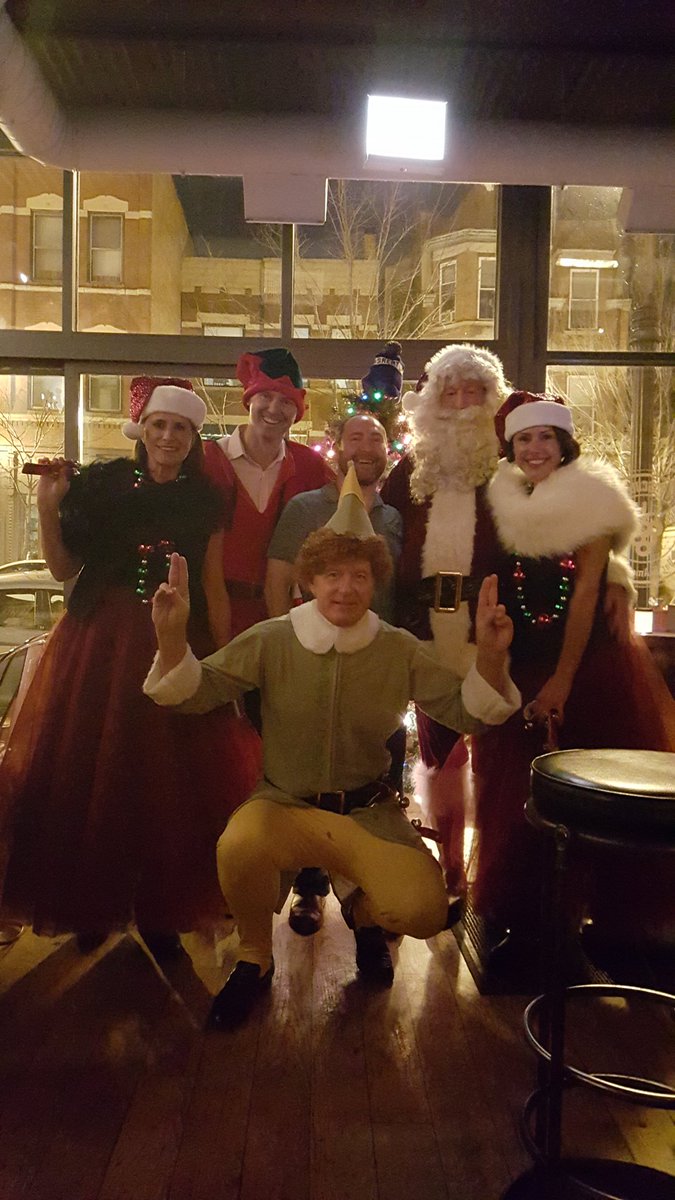 BasculeChicago's tweet photo. Look who visited Bascule tonight!  #Christmas https://t.co/nRwBS6j0FH