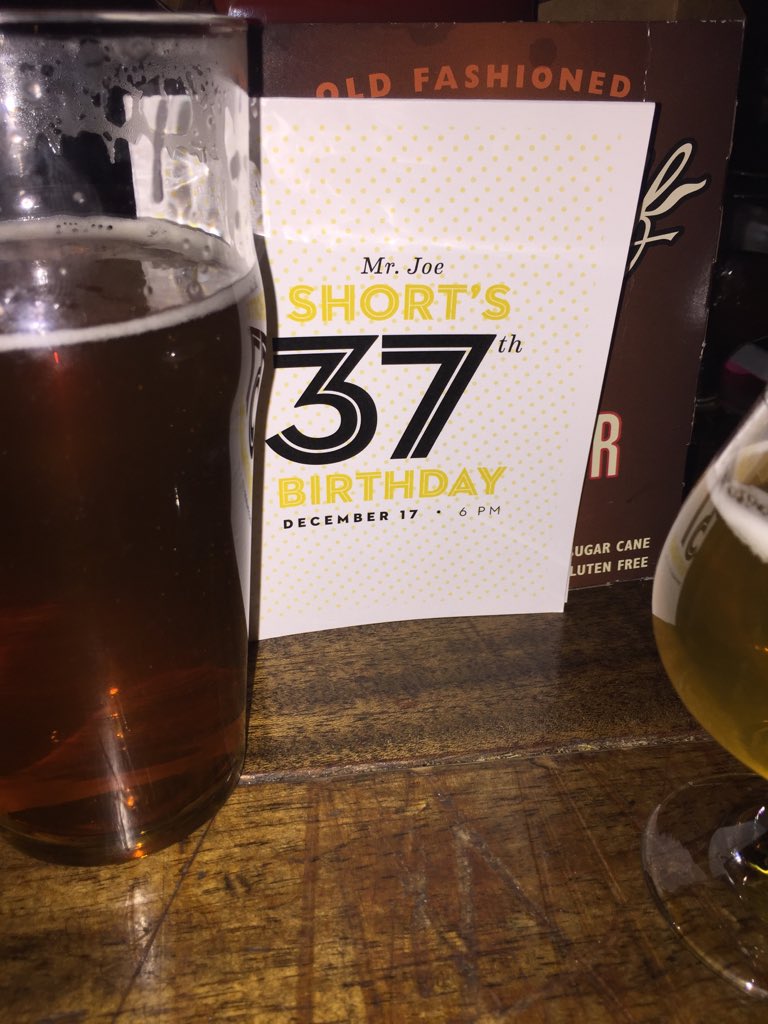 JamesHardyGV's tweet photo. Happy birthday joe short!!! Thanks for the amazing beer!!#joeshortsbday #controversiale #gigglebush @ShortsBrewing https://t.co/Dv2uy6DReh