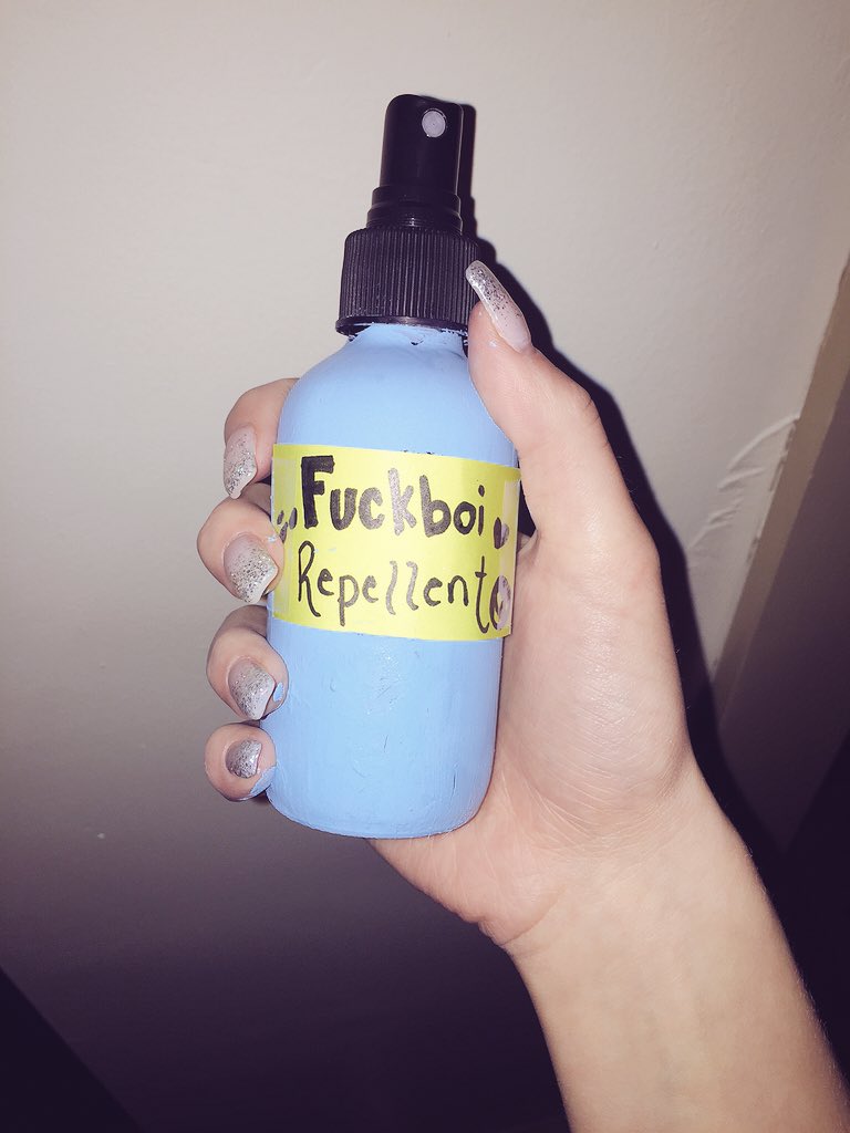 iamlorengray's tweet photo. nvm guys I made my own #diyprojects #funforthewholefamily 
for all the 10 year old boys on my dms rn https://t.co/rZOaFEKIsh