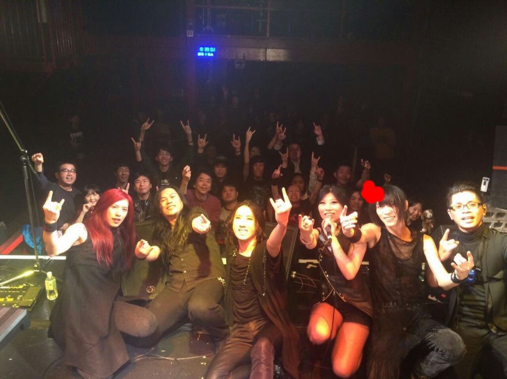 ras_metal_taka's tweet photo. xandria live tour
famalemetalnight in japan
opening act
frost tears from taiwan
beautiful voice!
#headphons https://t.co/TDfkByy0bC